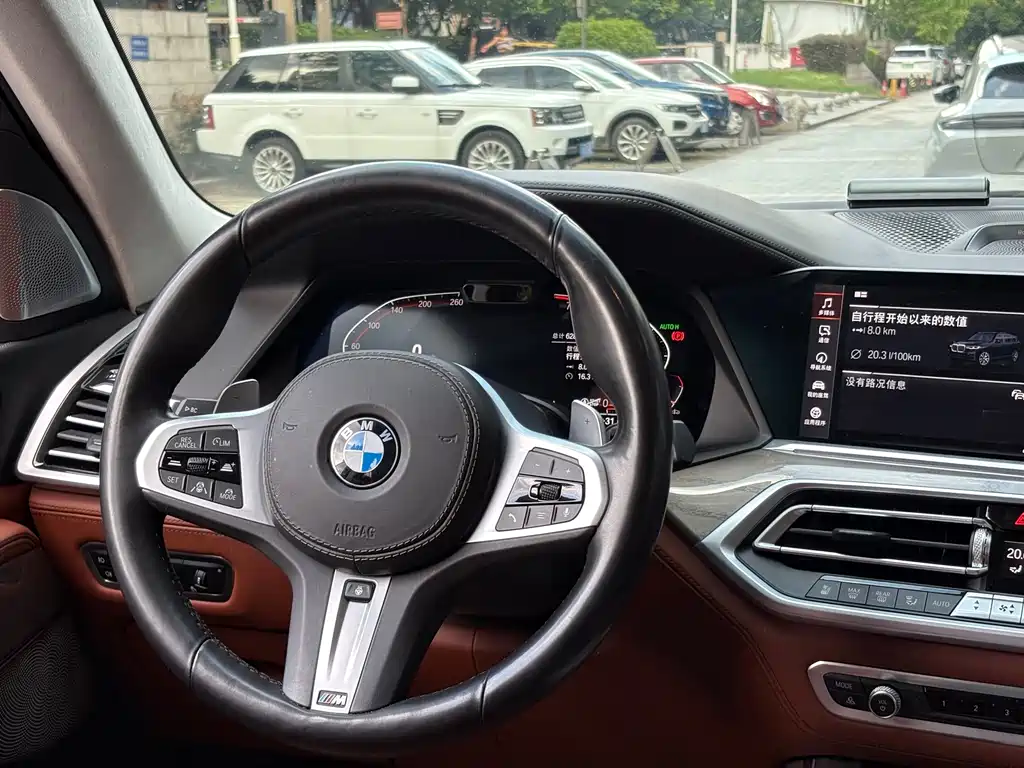 BMW X7 2021 — фото 14