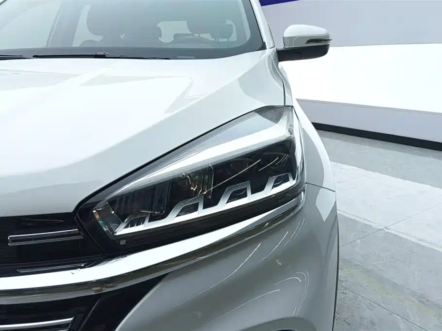Chery Tiggo 8 2019 — фото 5