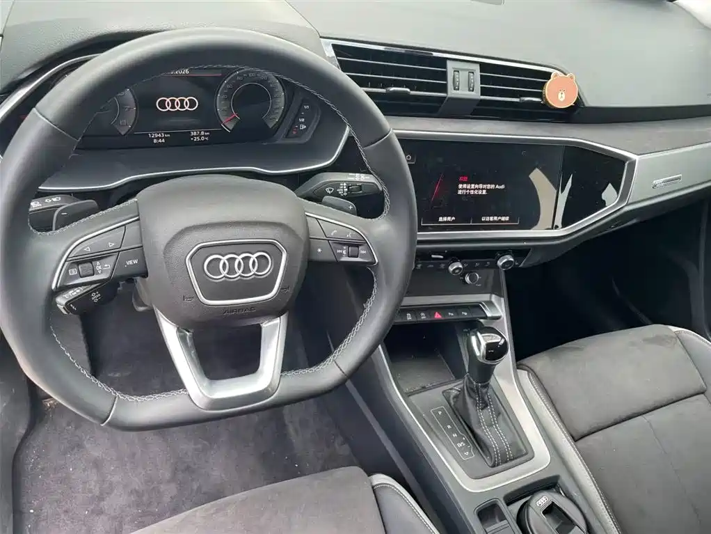 Audi Q3 2023 — фото 4