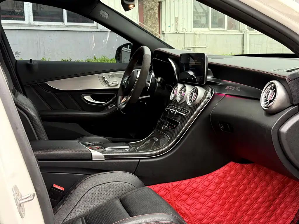 Mercedes-Benz C-Class AMG 2020 — фото 17