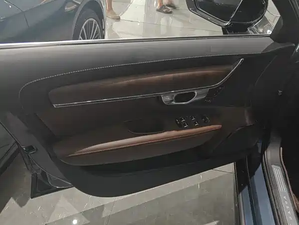 Volvo S90 2024