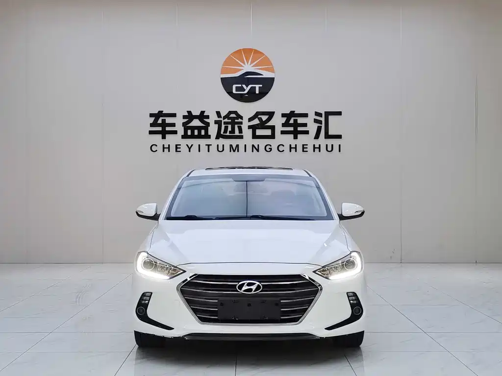 Hyundai Elantra 2019 — фото 2