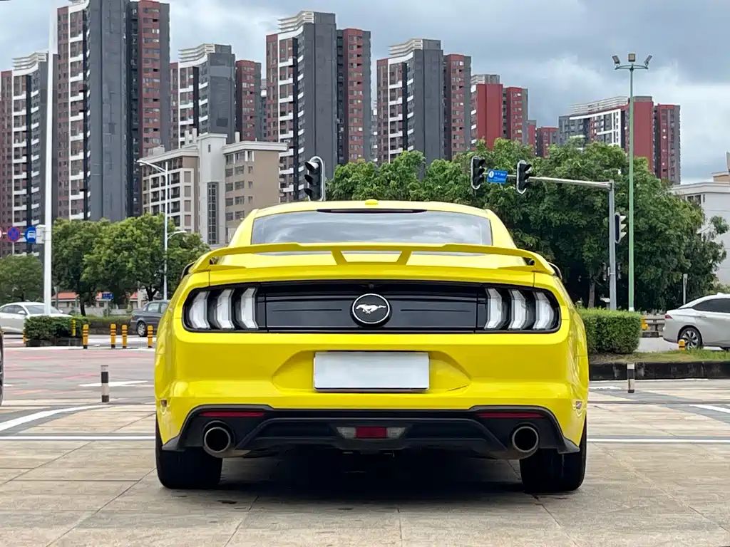 Ford Mustang 2020 — фото 8