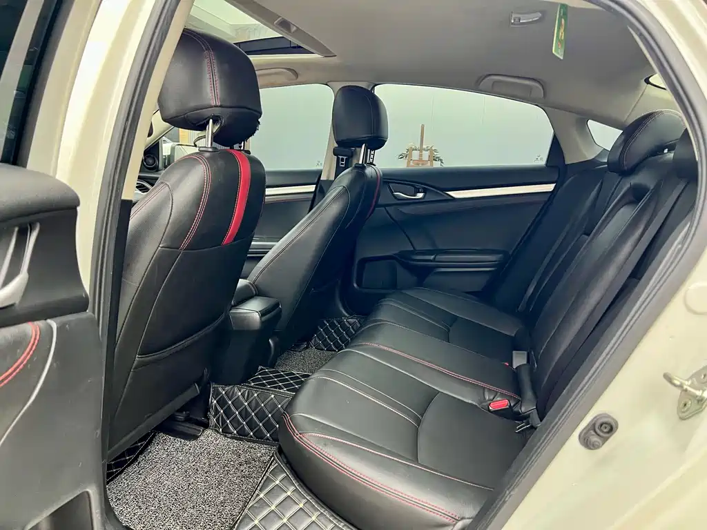 Honda Civic 2019 — фото 13