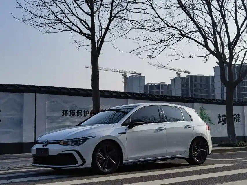 Volkswagen Golf 2021