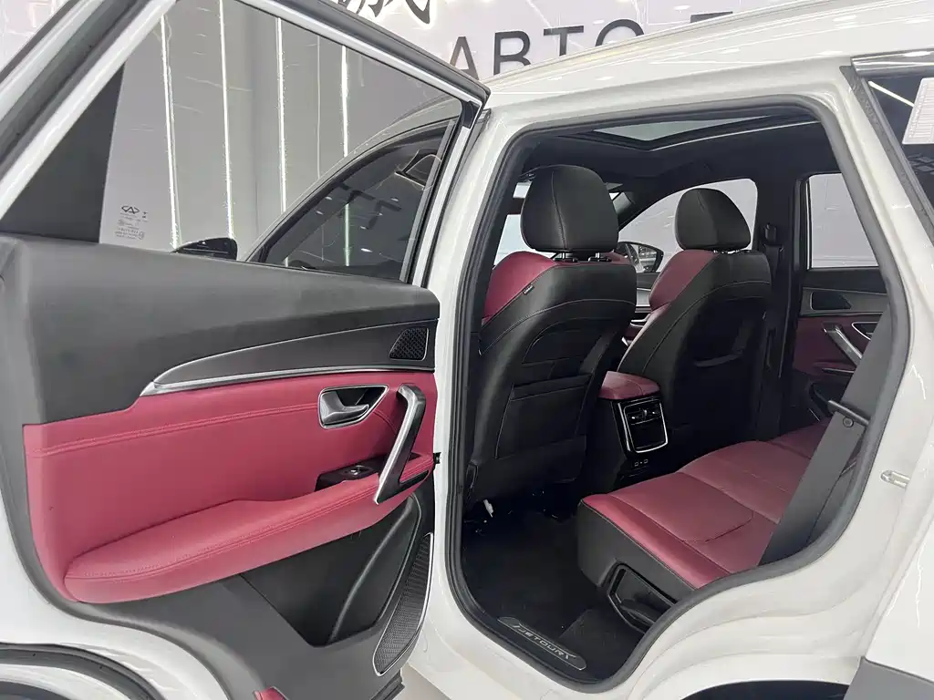 Jetour X70 PLUS 2022 — фото 12