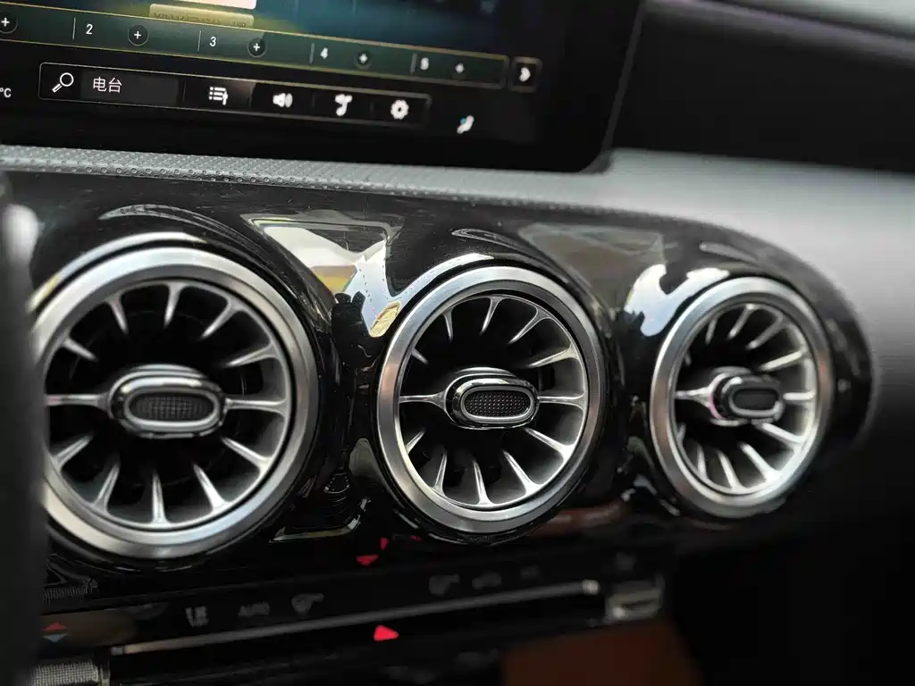 Mercedes-Benz CLA 2022 — фото 11