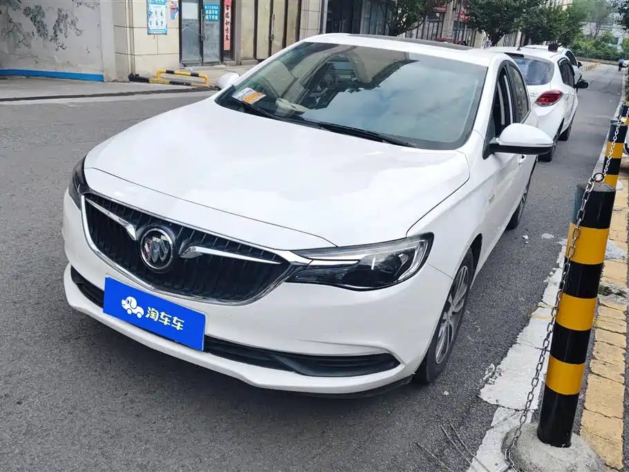 Buick Excelle 2019 — фото 1