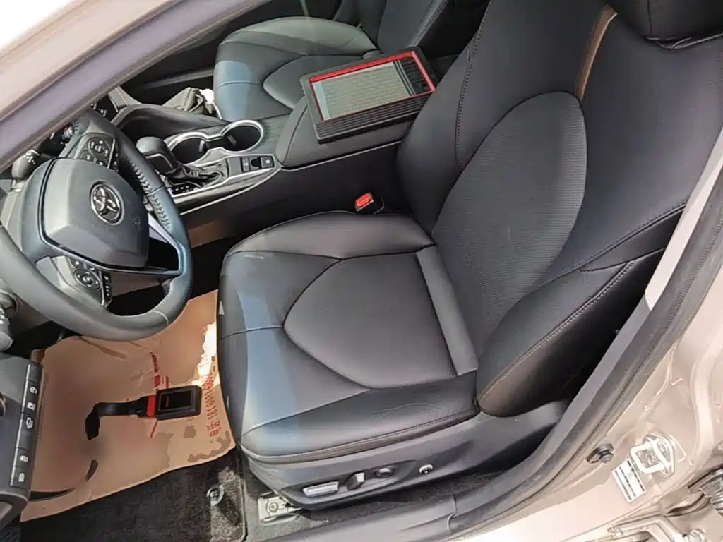 Toyota Camry 2022 — фото 15