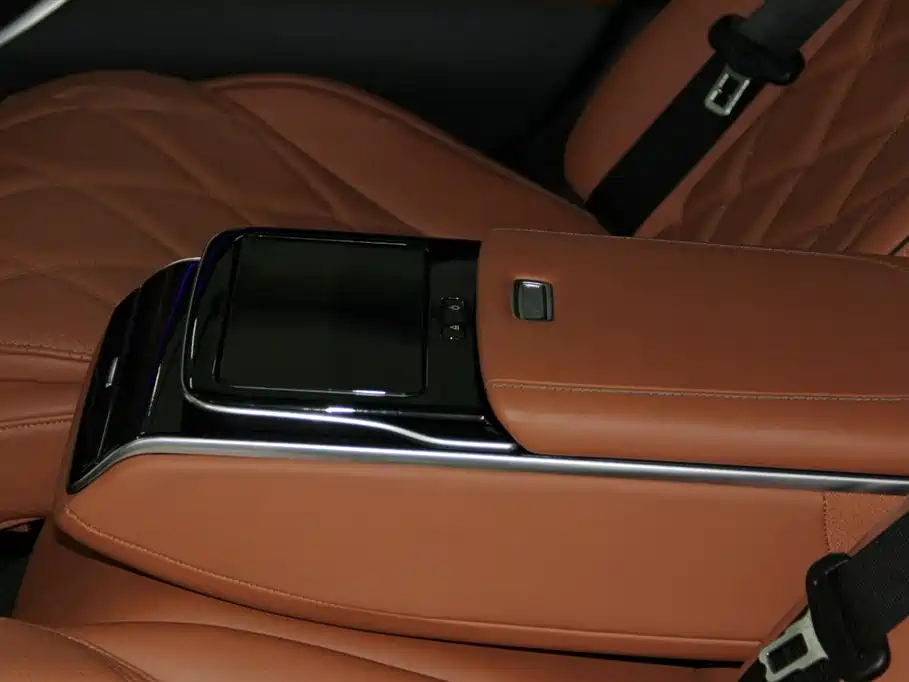 Mercedes-Benz Maybach S-Class 2024 — фото 25