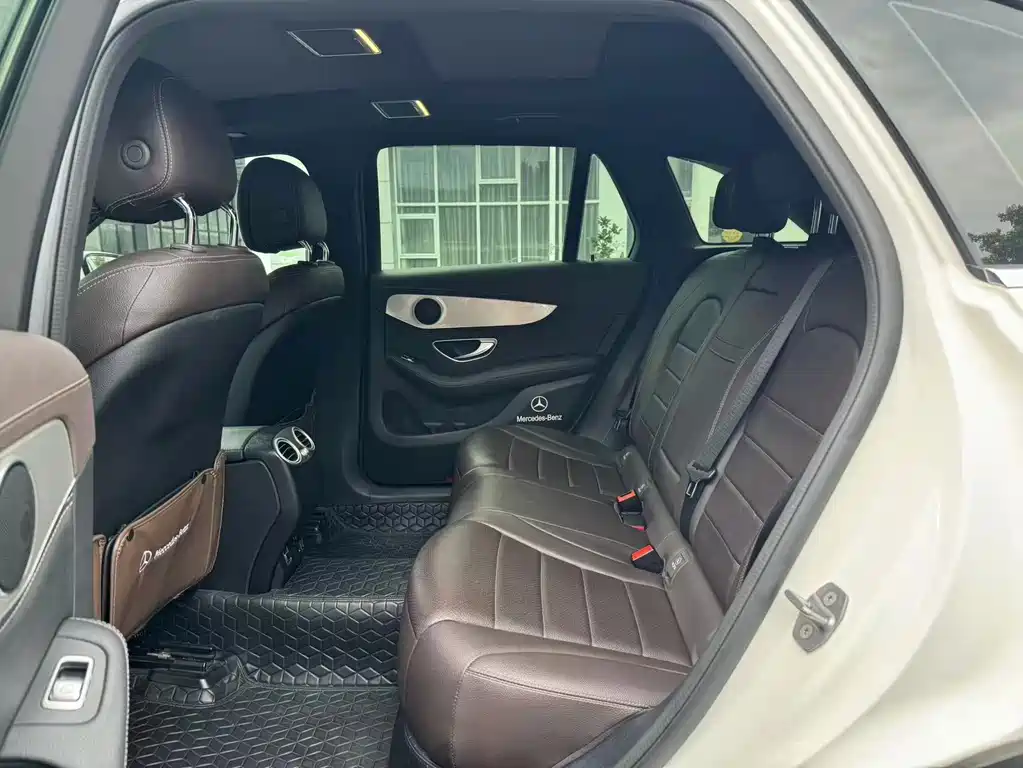 Mercedes-Benz GLC 2019 — фото 16
