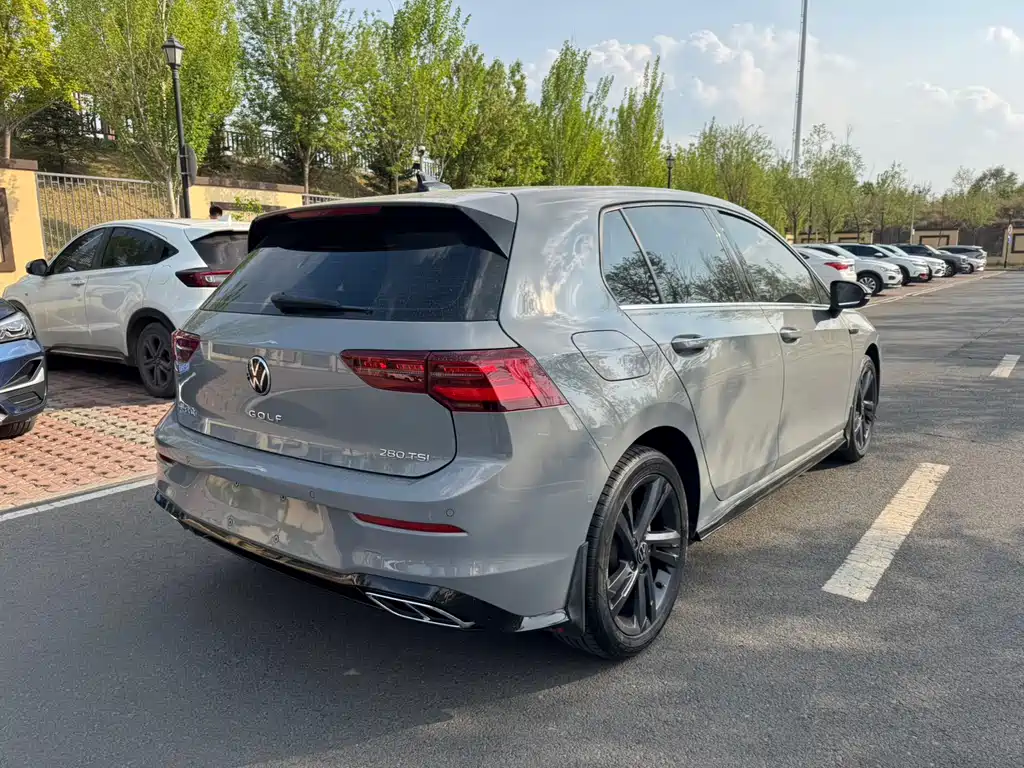 Volkswagen Golf 2022