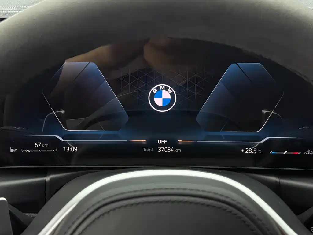 BMW 3 Series 2023 — фото 18