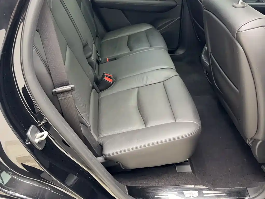 Cadillac XT5 2017 — фото 17