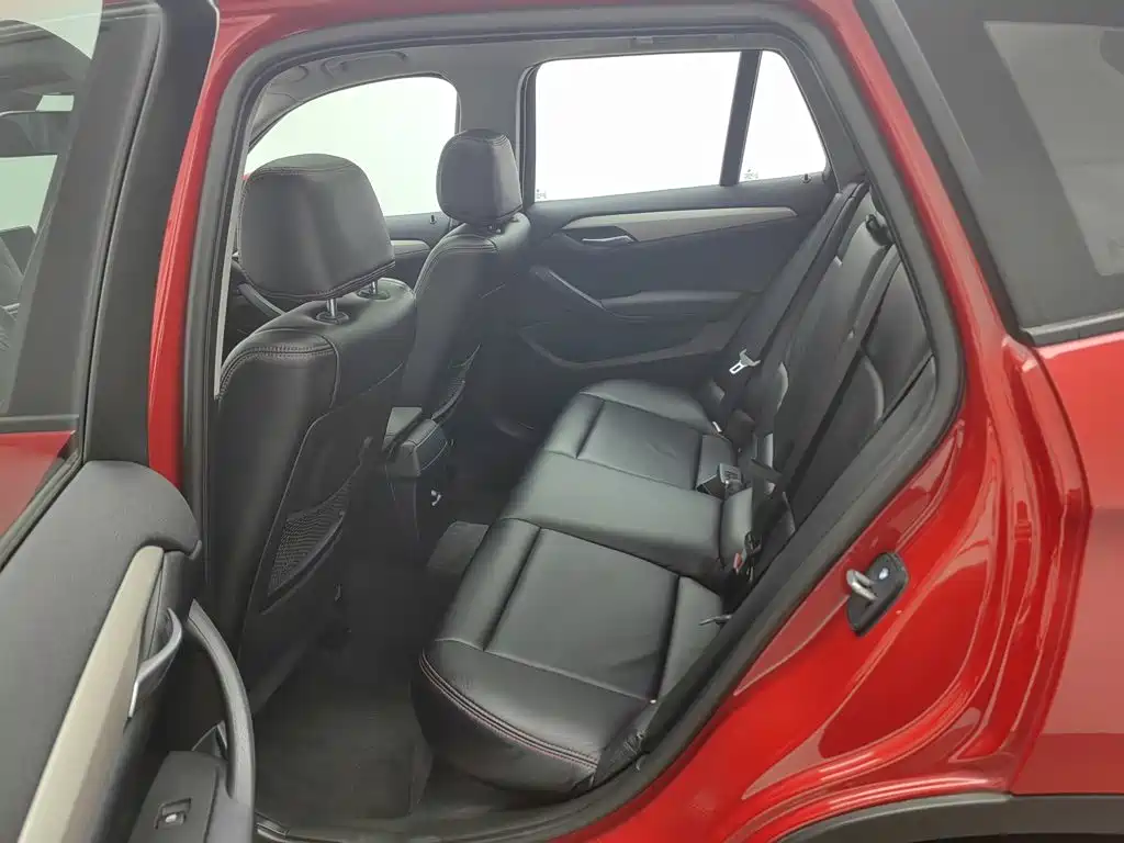 BMW X1 2014 — фото 15