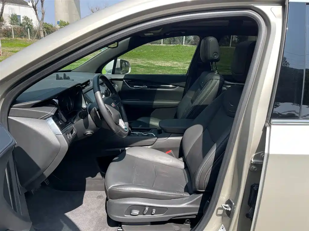 Cadillac XT6 2021 — фото 14