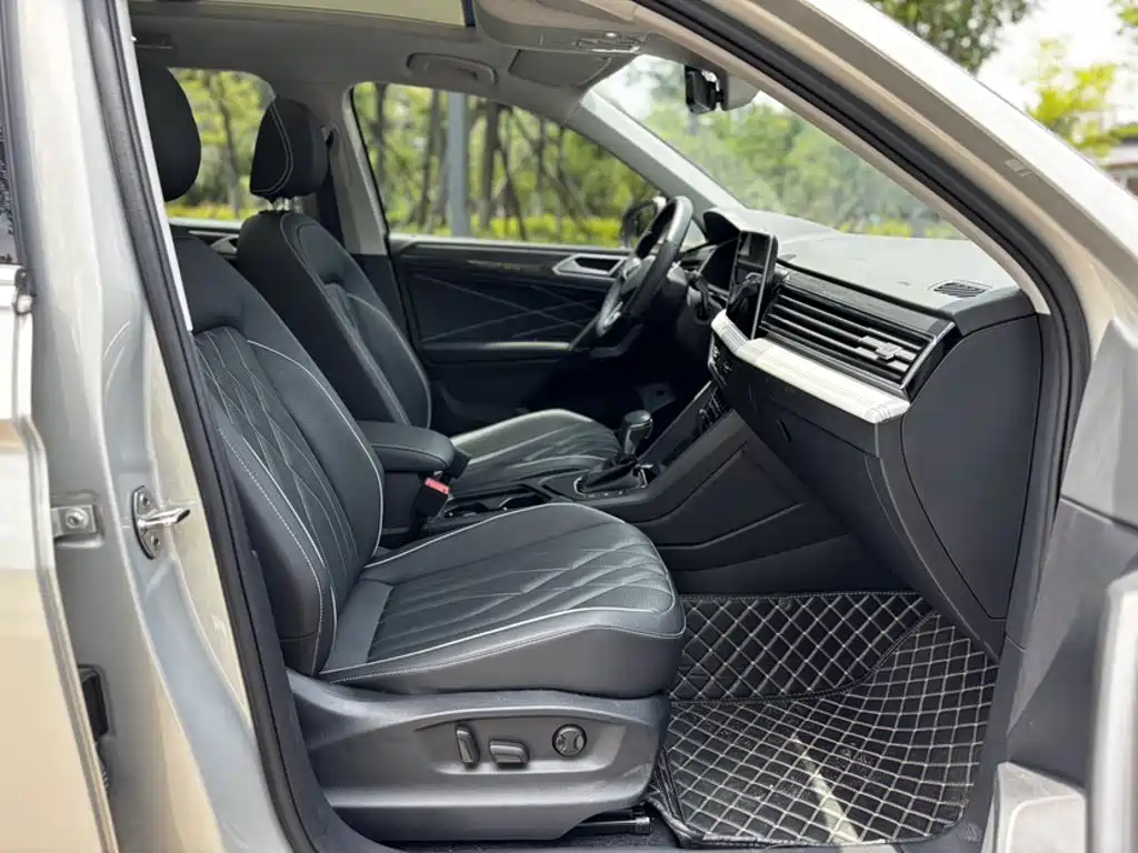 Volkswagen Tiguan L 2023 — фото 14