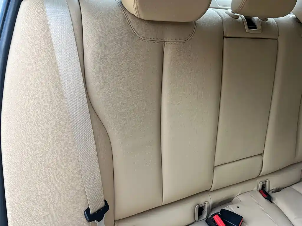 BMW 3 Series 2015 — фото 19