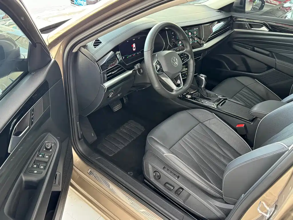 Volkswagen Passat 2022