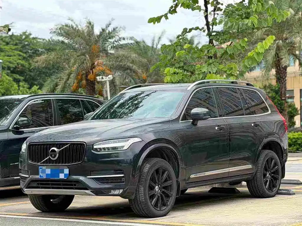 Volvo XC90 2018 — фото 1