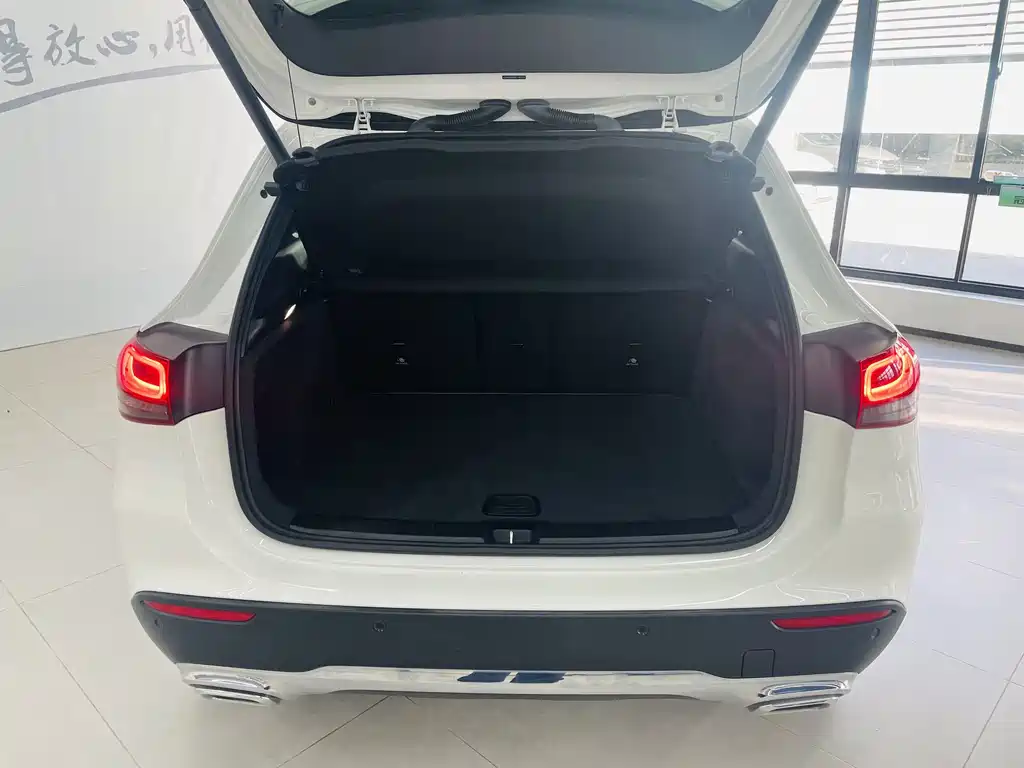 Mercedes-Benz GLA 2023 — фото 15