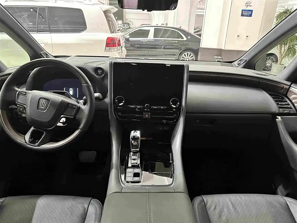 Toyota Vellfire 2026 — фото 18