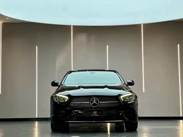 Mercedes-Benz E-Class 2022