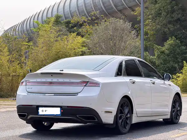 Lincoln MKZ 2020