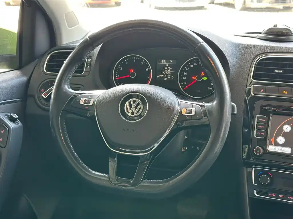 Volkswagen Polo 2014
