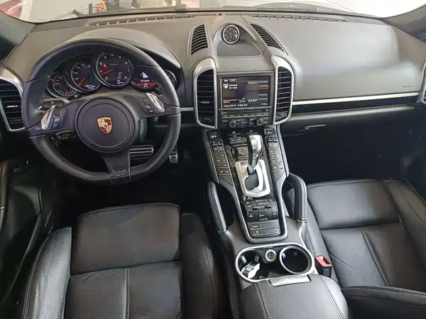 Porsche Cayenne 2014