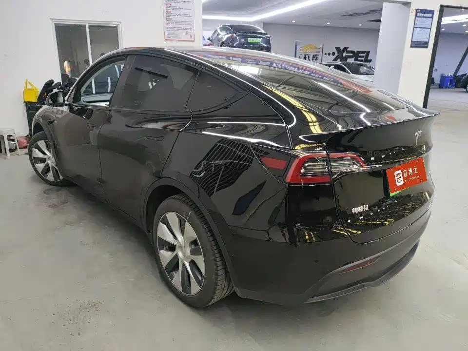Tesla Model Y 2023 — фото 4
