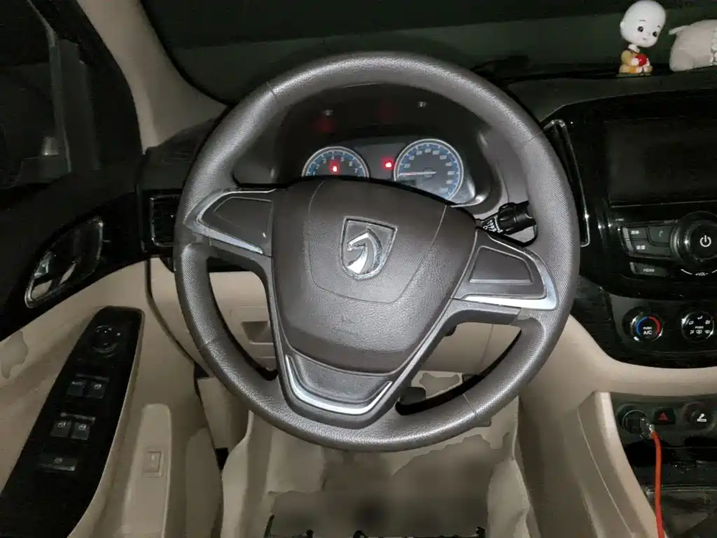 Baojun 730 2015