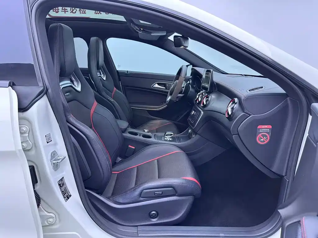 Mercedes-Benz CLA AMG 2015 — фото 15