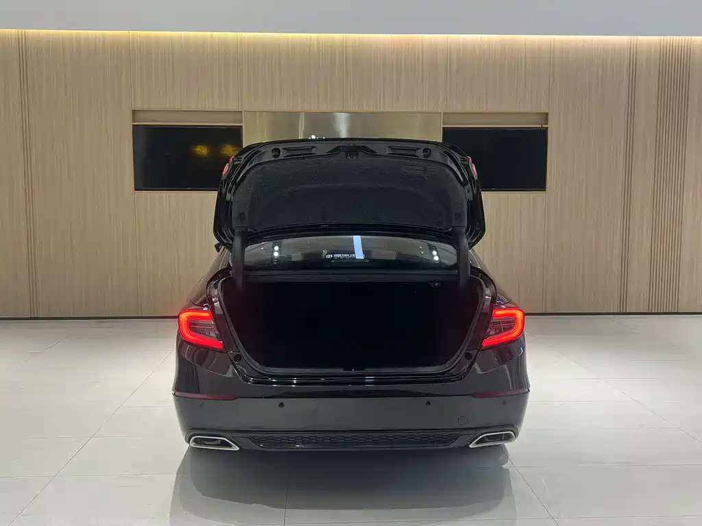 Honda Accord 2022 — фото 15