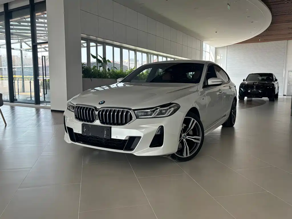 BMW 6 Series GT 2023 — фото 1