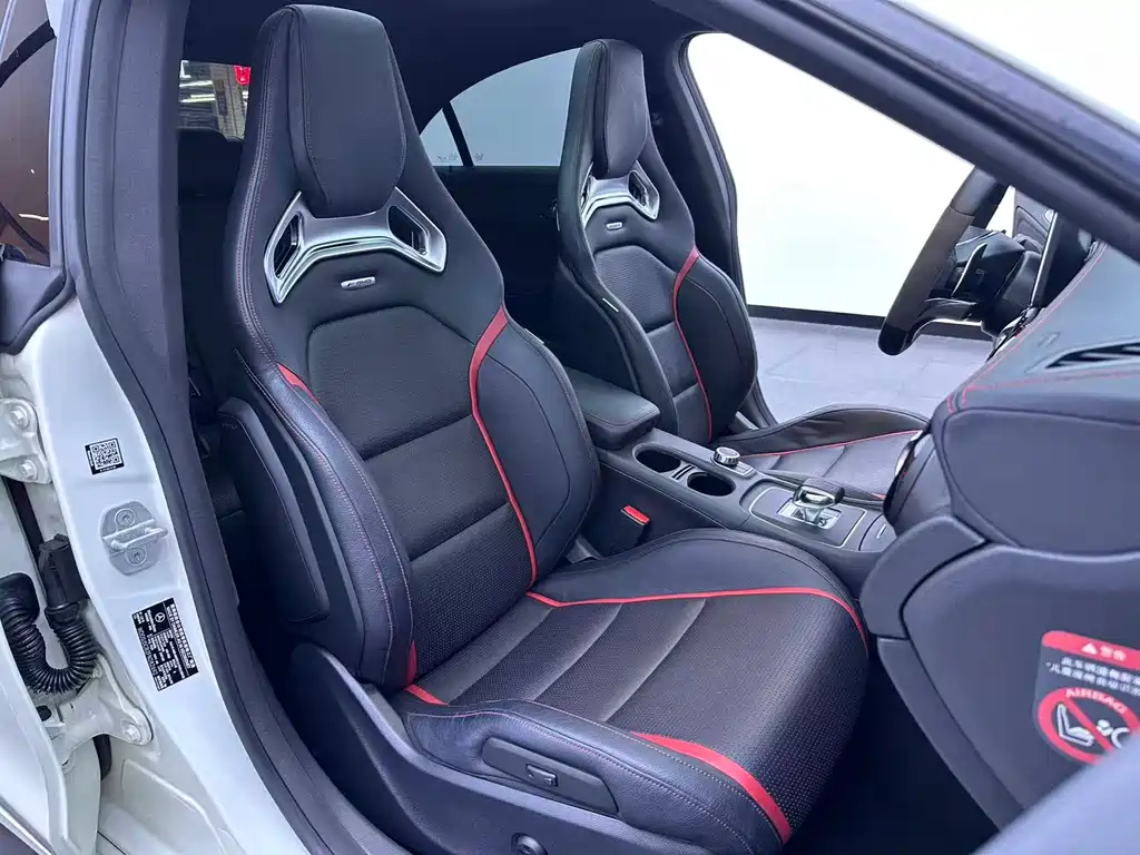Mercedes-Benz CLA AMG 2015 — фото 17