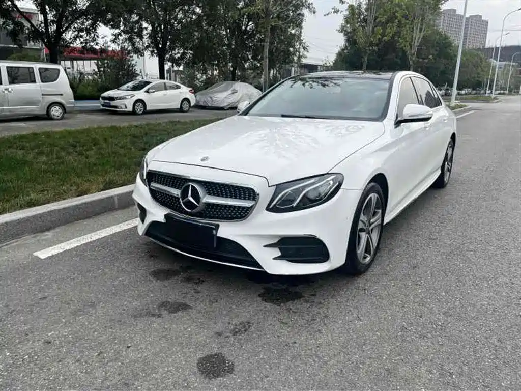 Mercedes-Benz A-Class 2024 — фото 8