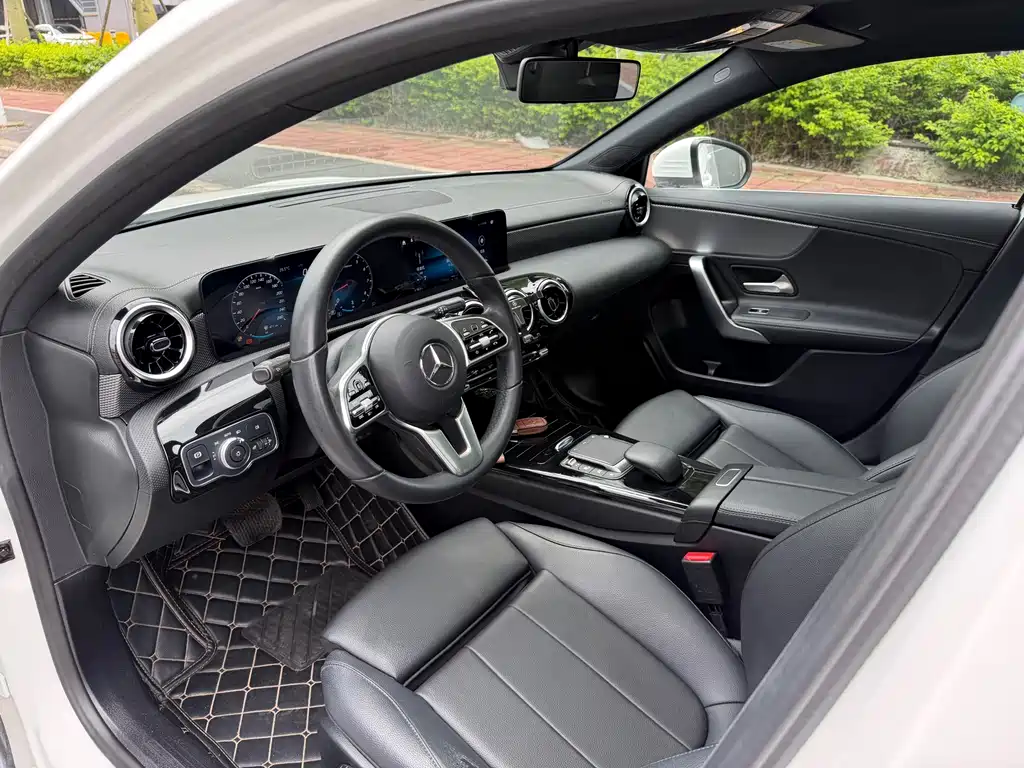 Mercedes-Benz A-Class 2021 — фото 14