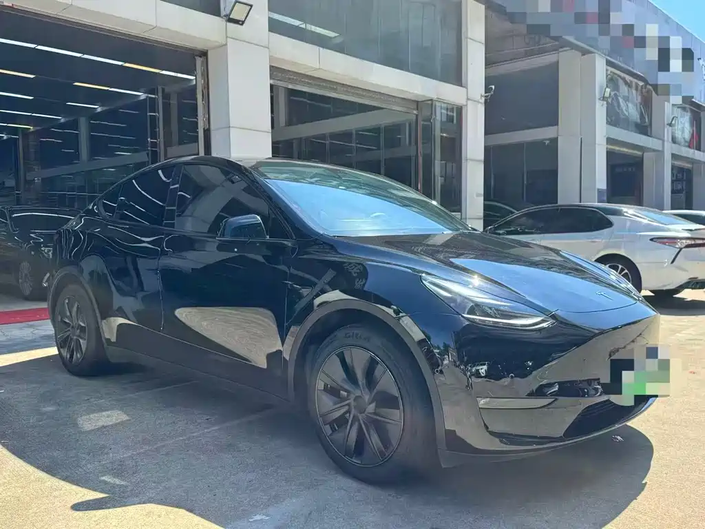 Tesla Model Y 2023 — фото 3