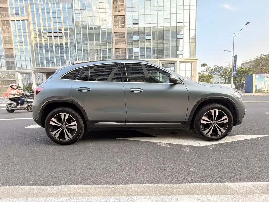 Mercedes-Benz GLA 2021
