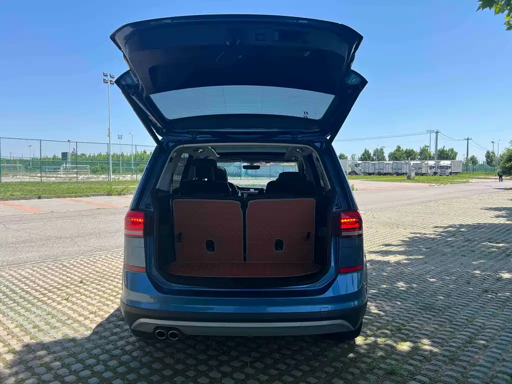 Volkswagen Touran 2023