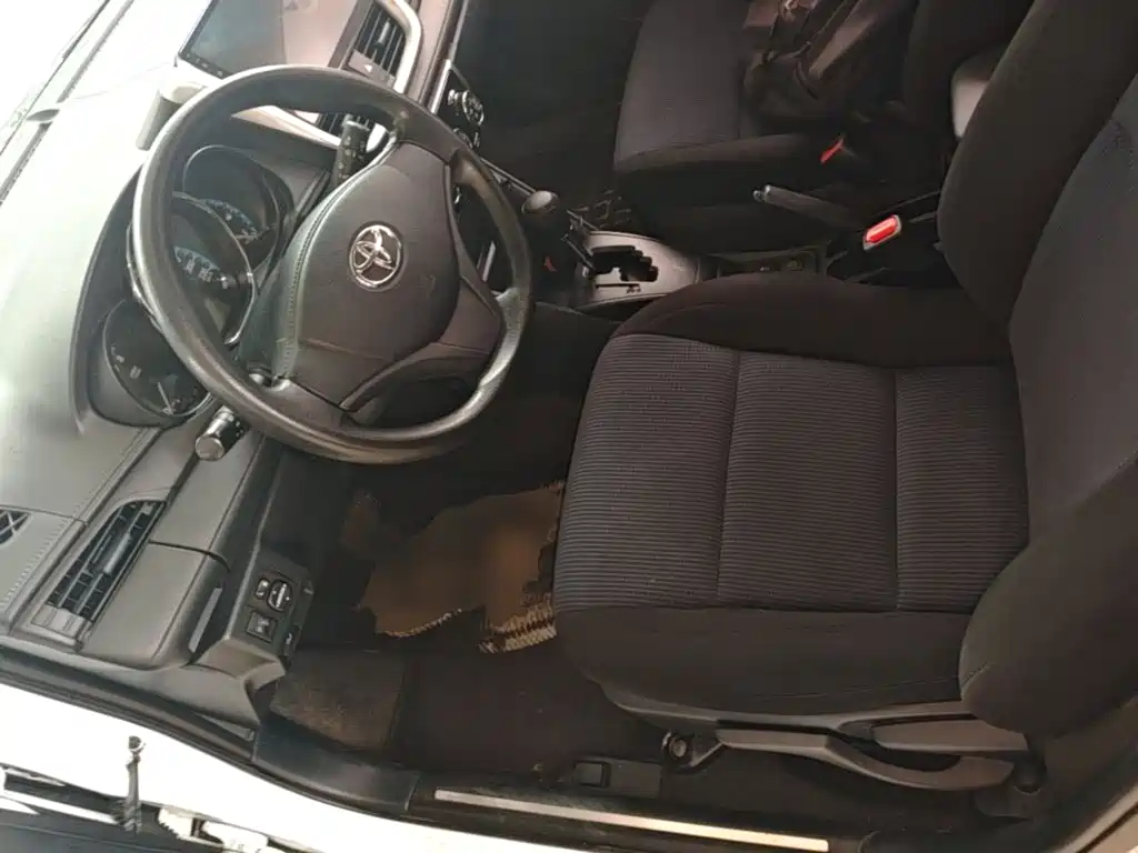 Toyota Yaris L 2019 — фото 16