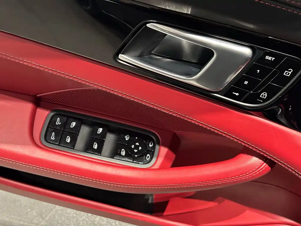 Porsche Panamera 2020 — фото 17