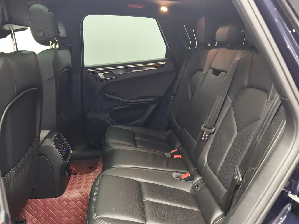 Porsche Macan 2018 — фото 12