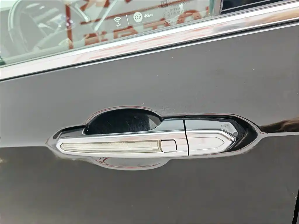 Cadillac XT6 2021 — фото 18