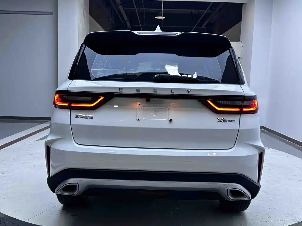 Geely Vision X6 2022