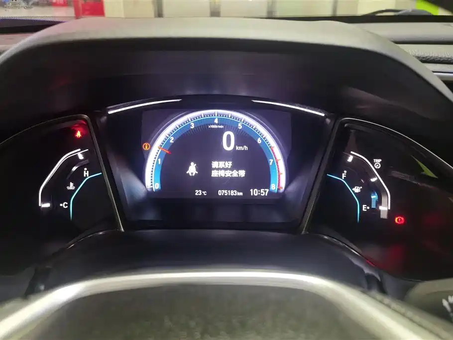Honda Civic 2018 — фото 14