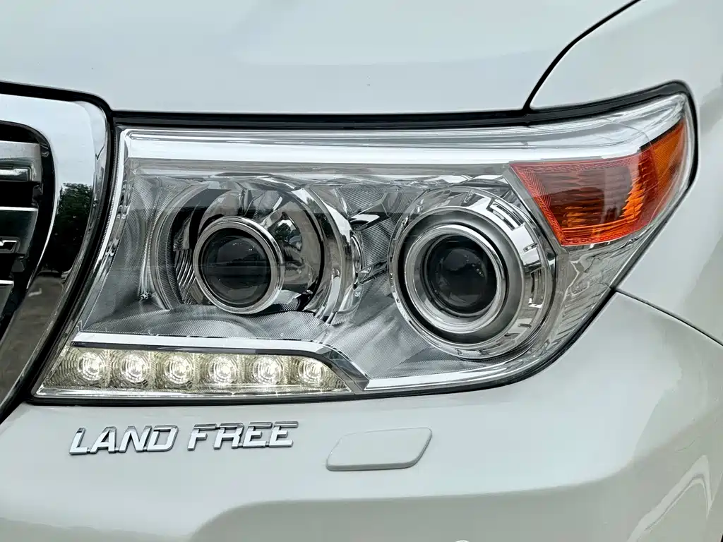 Toyota Land Cruiser 2015 — фото 2