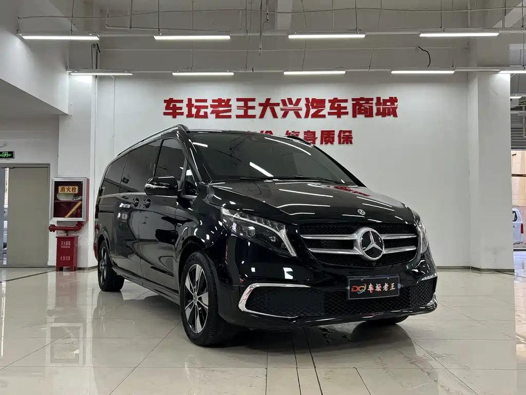 Mercedes-Benz V-Class 2023 — фото 3
