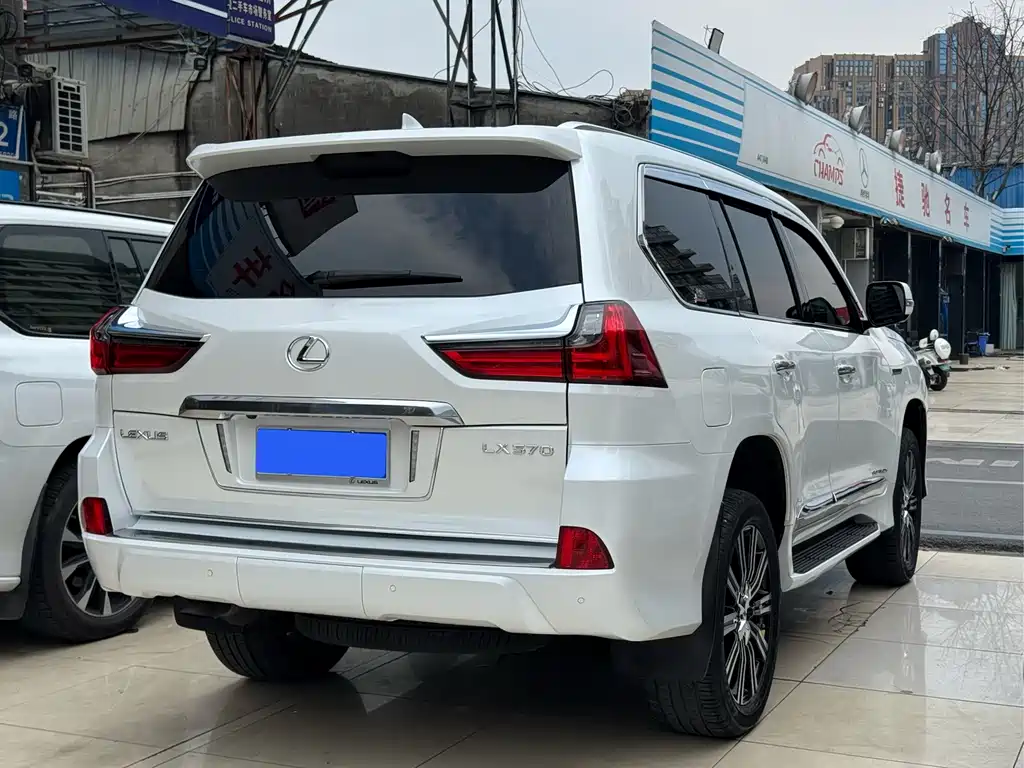 Lexus LX 2020 — фото 4